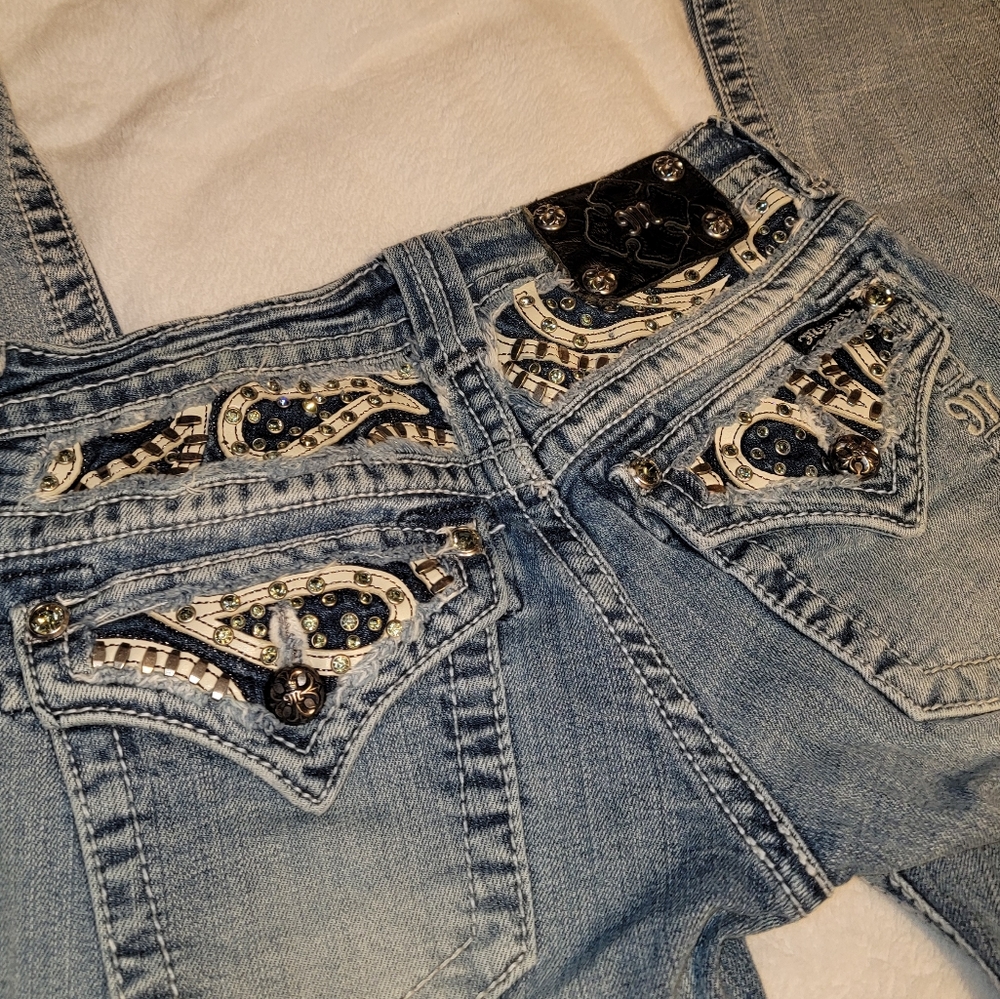 Stylish Light Blue Embellished Women Jeans